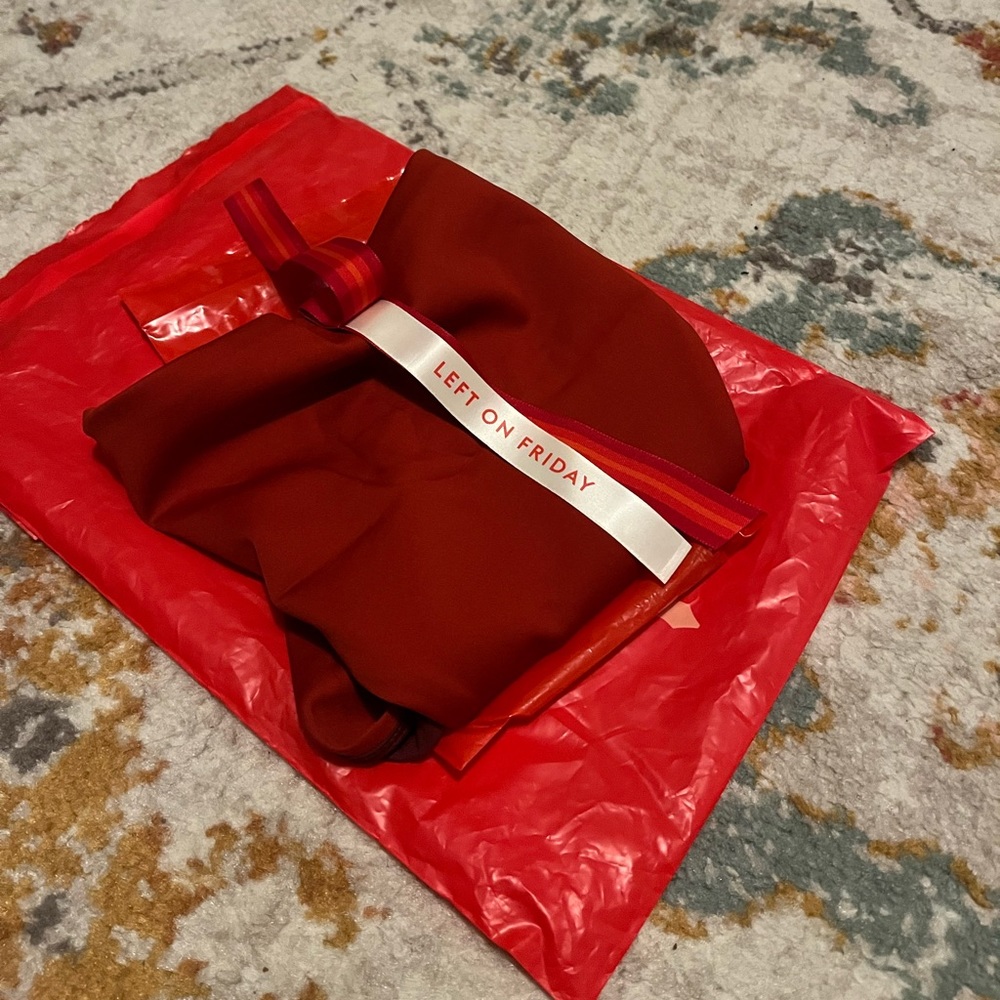 New with tags XL Left on Friday Hi Hi Bottom in 1971 (red)